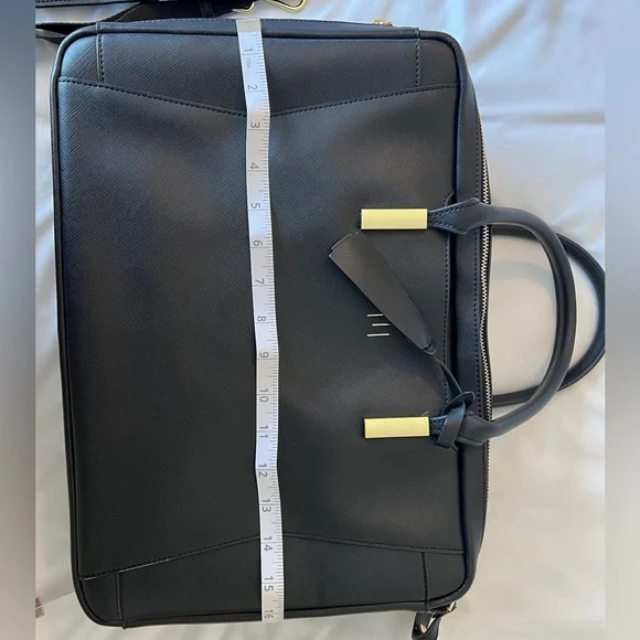 Elegant Black Shoulder Bag - Picture 7 of 11